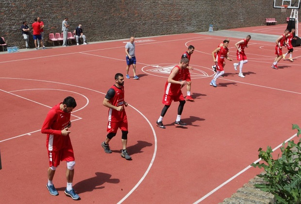 Звездини кошаркаши упалили моторе на Малом Калемегдану: Играчи неће бити на оптималном нивоу, ризик од повреда ће бити већи